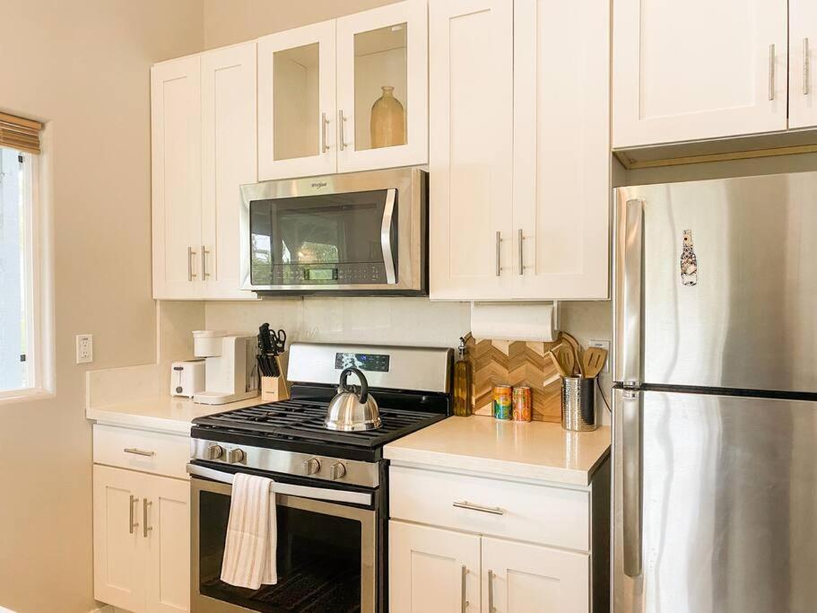 Hibiscus Hale, Full Kitchen, King Bed, Parking Apartment Keaau Екстериор снимка